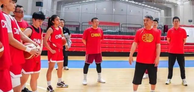 日晚, 迷关心的焦 日晚, 迷关心的焦
